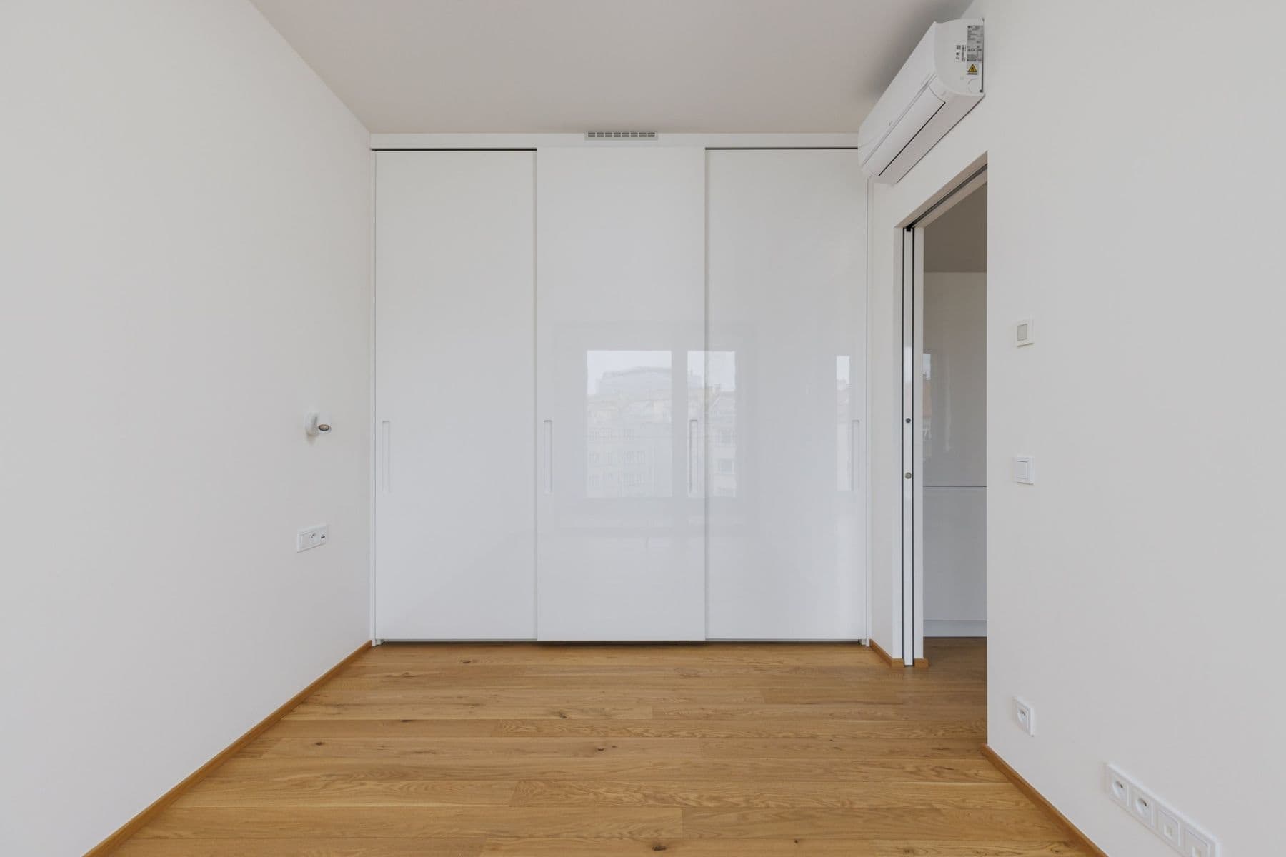 Prenájom bytu 2-izbový 47 m², Vítězné náměstí, Praha, Praha Prenájom bytu 2-izbový 47 m², Vítězné náměstí, Praha, Praha