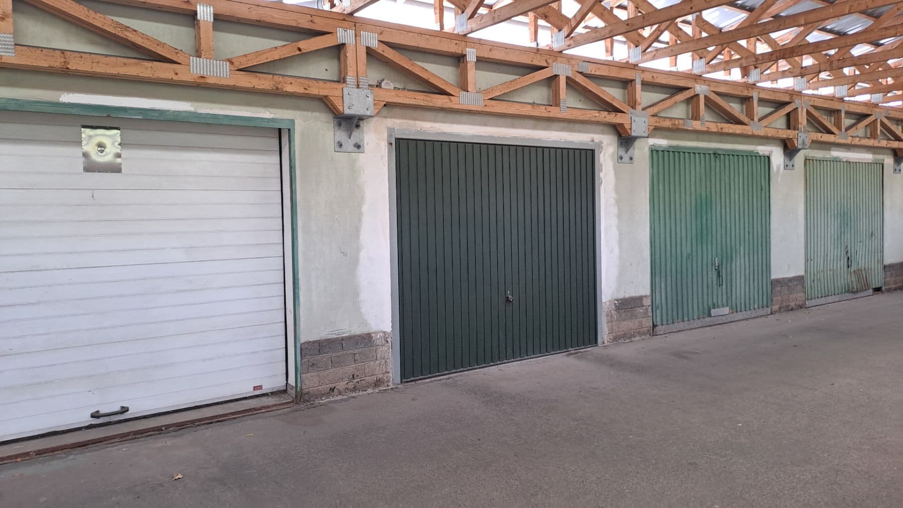 Prenájom garáže 16 m², Brno, Jihomoravský kraj Prenájom garáže 16 m², Brno, Jihomoravský kraj