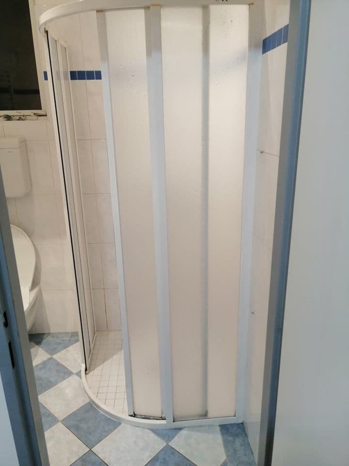 Prenájom bytu 1-izbový 25 m², Ruská, Praha, Praha Prenájom bytu 1-izbový 25 m², Ruská, Praha, Praha