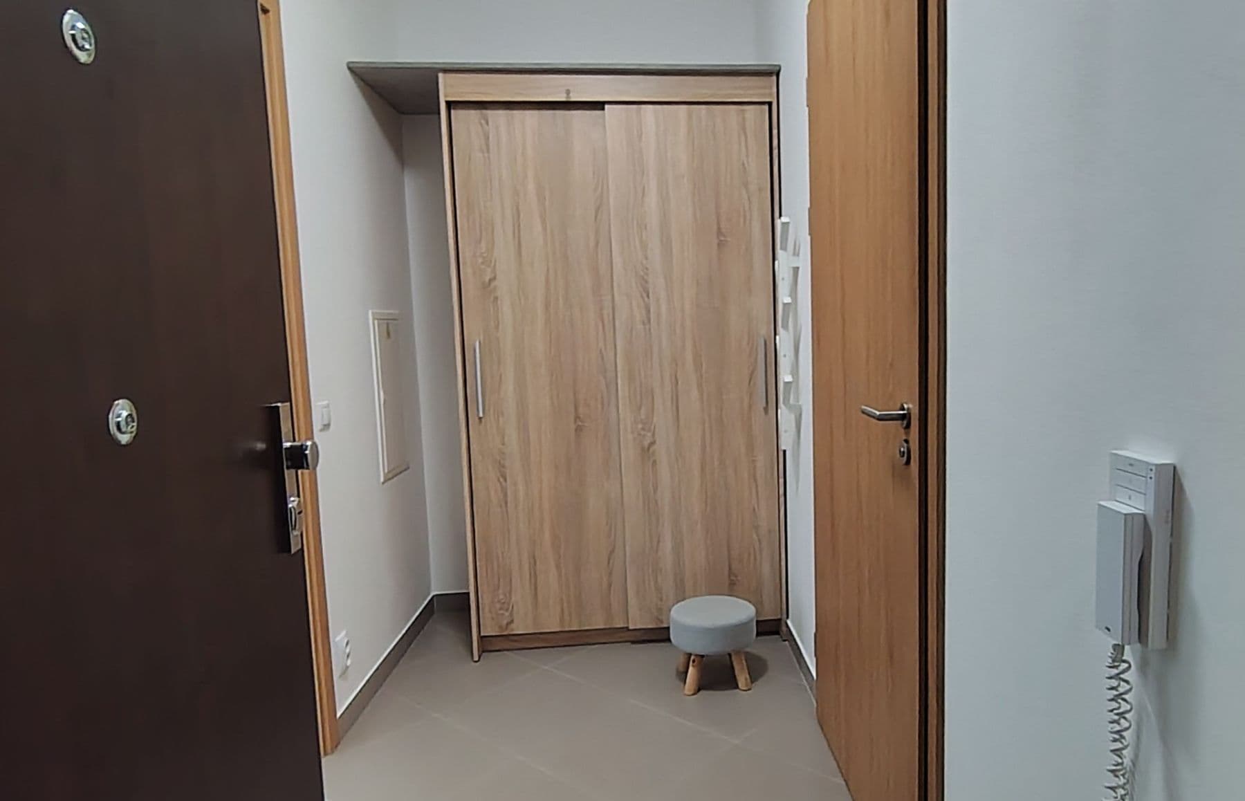 Prenájom bytu 2-izbový 45 m², Hlučkova, Praha, Praha Prenájom bytu 2-izbový 45 m², Hlučkova, Praha, Praha