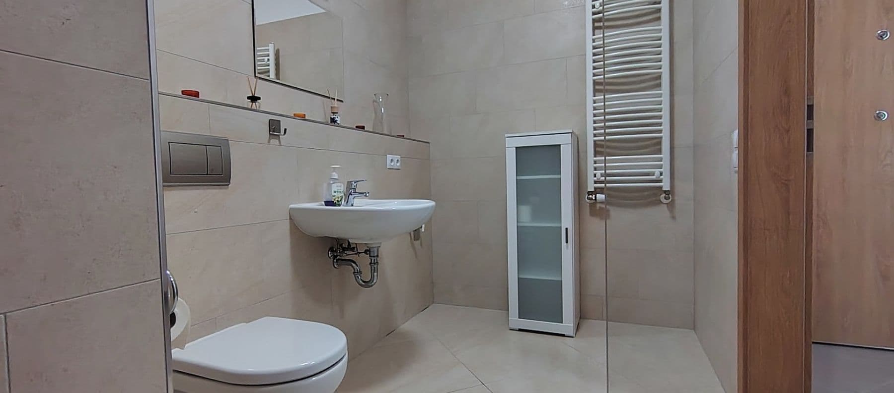 Prenájom bytu 2-izbový 45 m², Hlučkova, Praha, Praha Prenájom bytu 2-izbový 45 m², Hlučkova, Praha, Praha