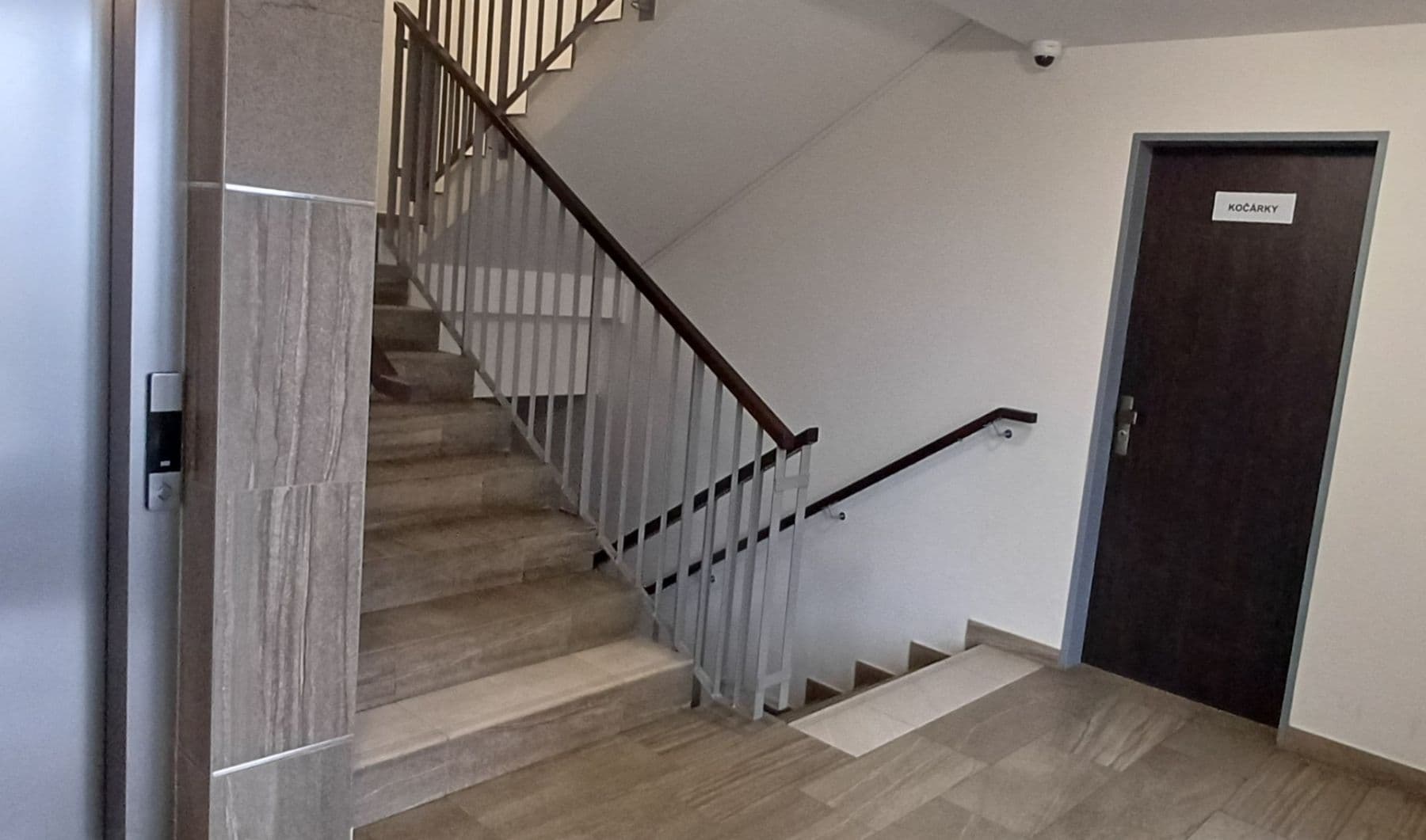 Prenájom bytu 2-izbový 45 m², Hlučkova, Praha, Praha Prenájom bytu 2-izbový 45 m², Hlučkova, Praha, Praha