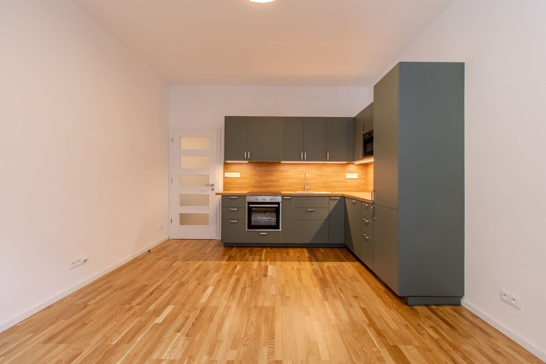 Prenájom bytu 2-izbový 45 m², Zelená, Praha, Praha Prenájom bytu 2-izbový 45 m², Zelená, Praha, Praha