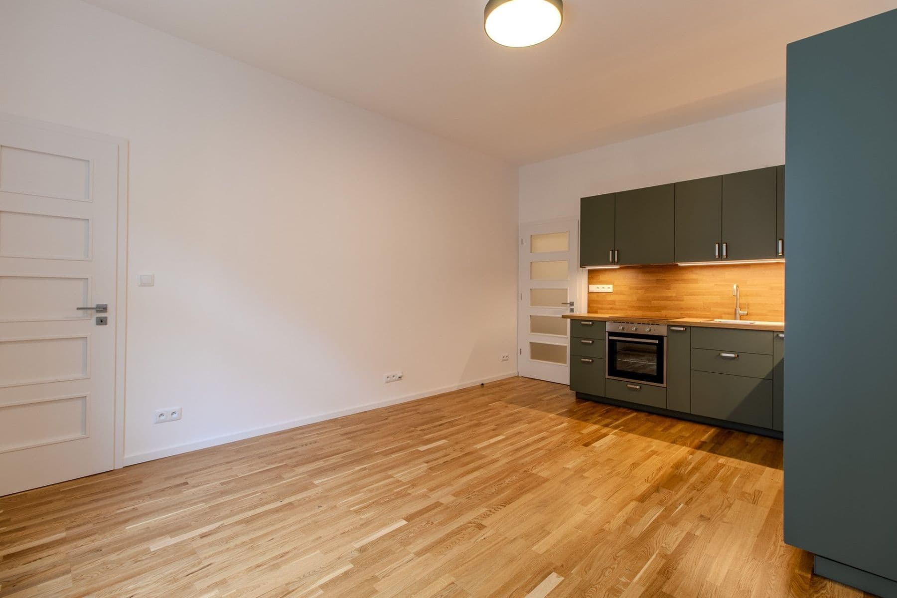 Prenájom bytu 2-izbový 45 m², Zelená, Praha, Praha Prenájom bytu 2-izbový 45 m², Zelená, Praha, Praha