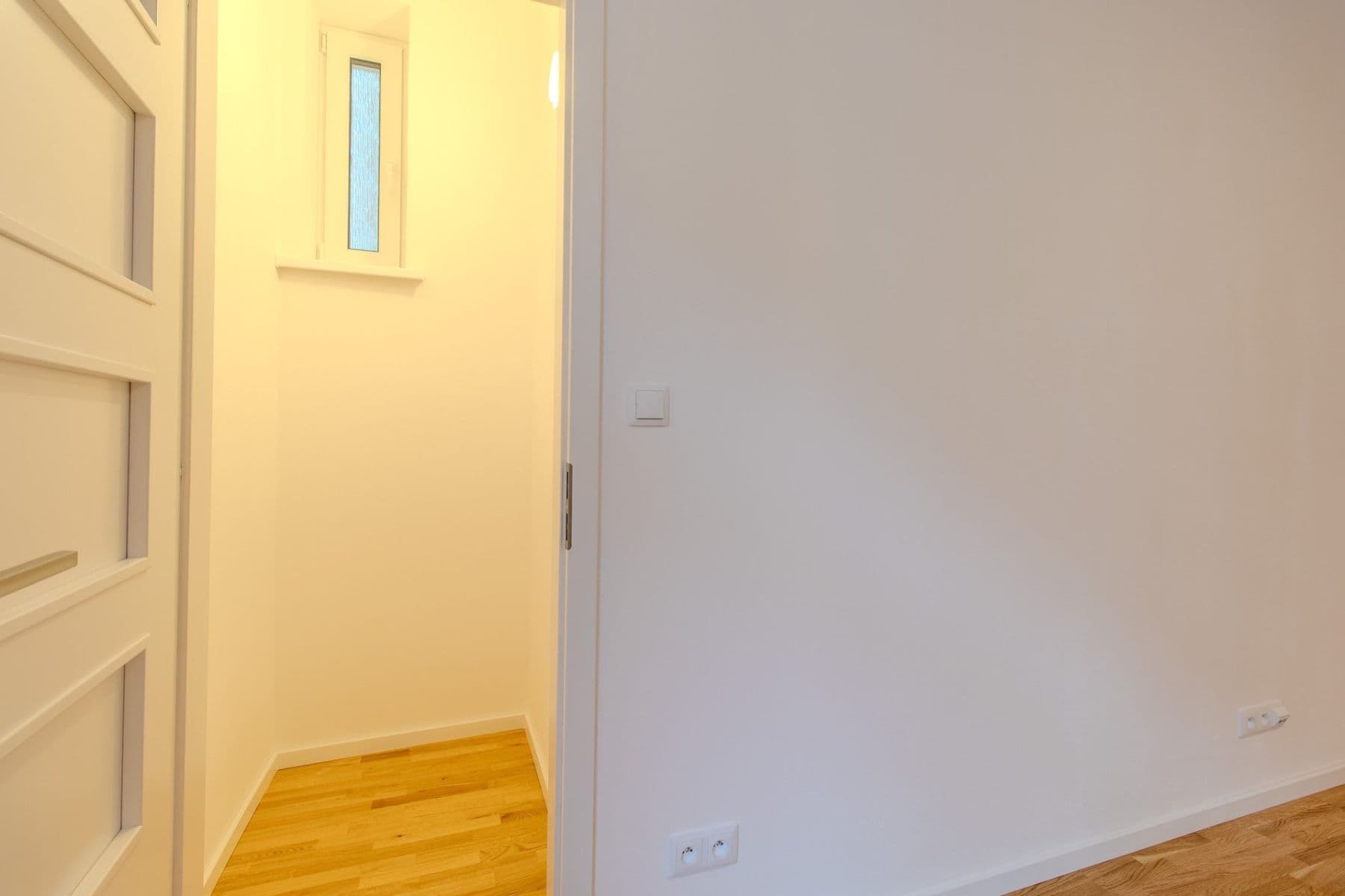Prenájom bytu 2-izbový 45 m², Zelená, Praha, Praha Prenájom bytu 2-izbový 45 m², Zelená, Praha, Praha