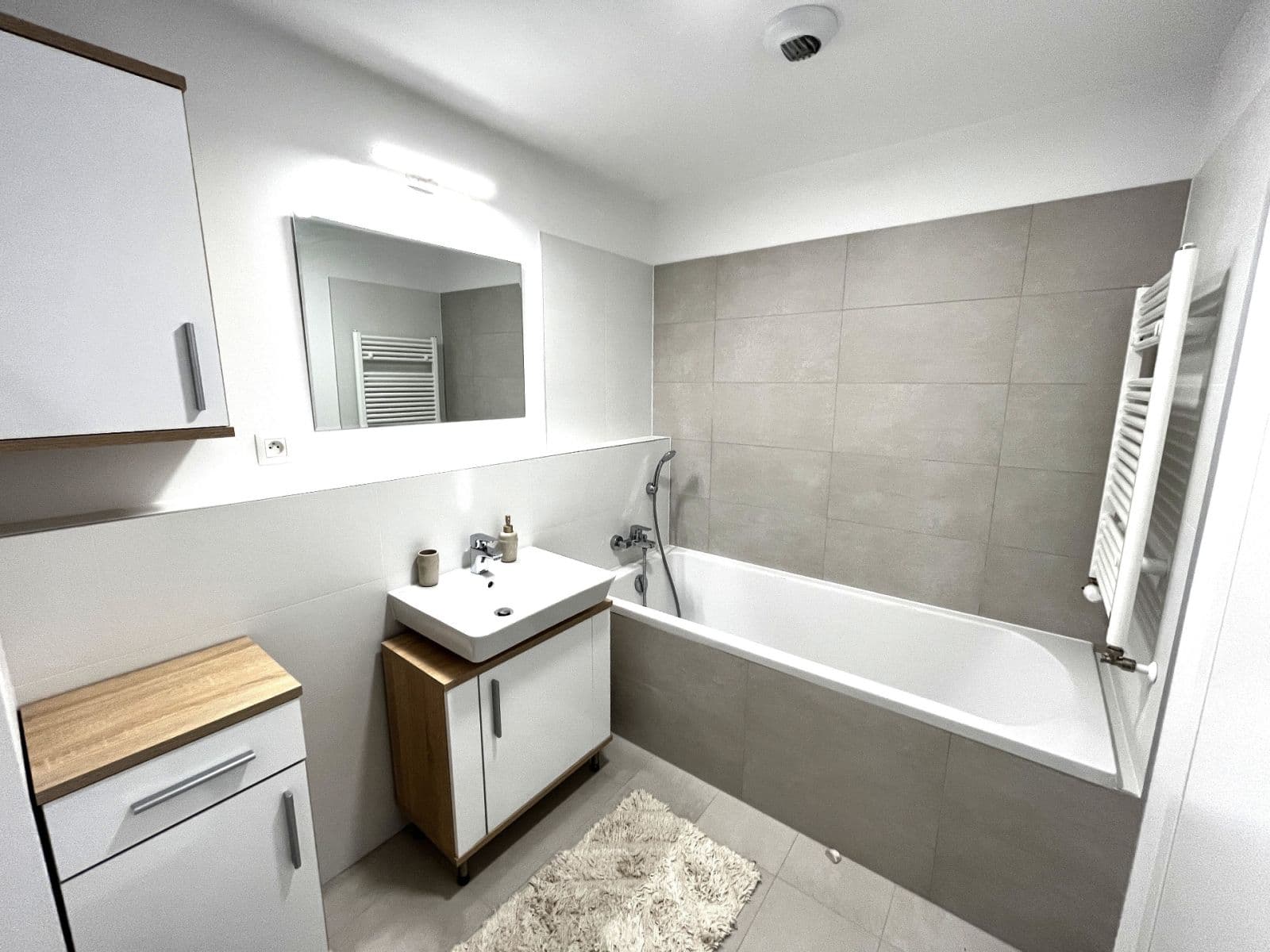 Prenájom bytu 2-izbový 57 m², Súkennícka, Ružinov, Bratislavský kraj Prenájom bytu 2-izbový 57 m², Súkennícka, Ružinov, Bratislavský kraj