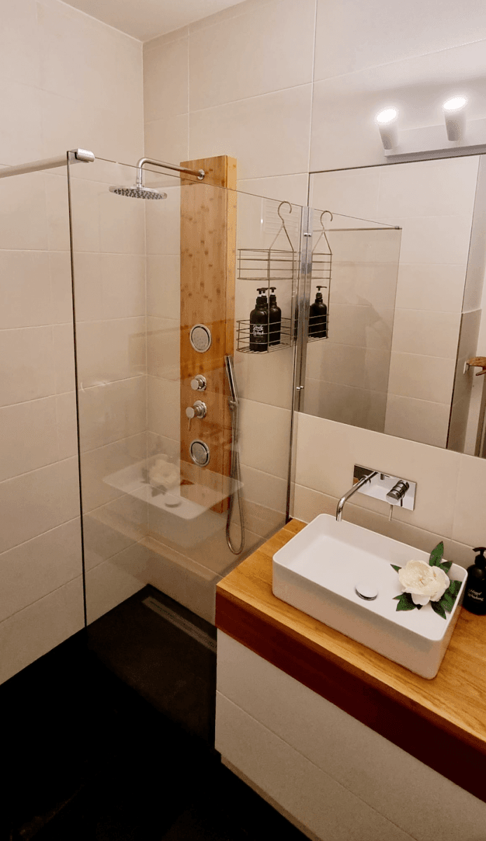 Prenájom bytu 2-izbový 70 m², U Rajské zahrady, Praha, Praha Prenájom bytu 2-izbový 70 m², U Rajské zahrady, Praha, Praha