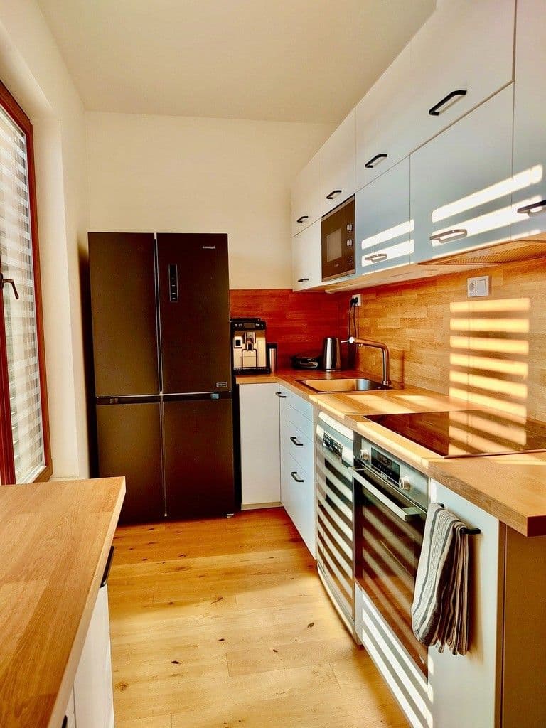Predaj bytu 3-izbový 86 m², Ke Tvrzi, Praha, Praha Predaj bytu 3-izbový 86 m², Ke Tvrzi, Praha, Praha