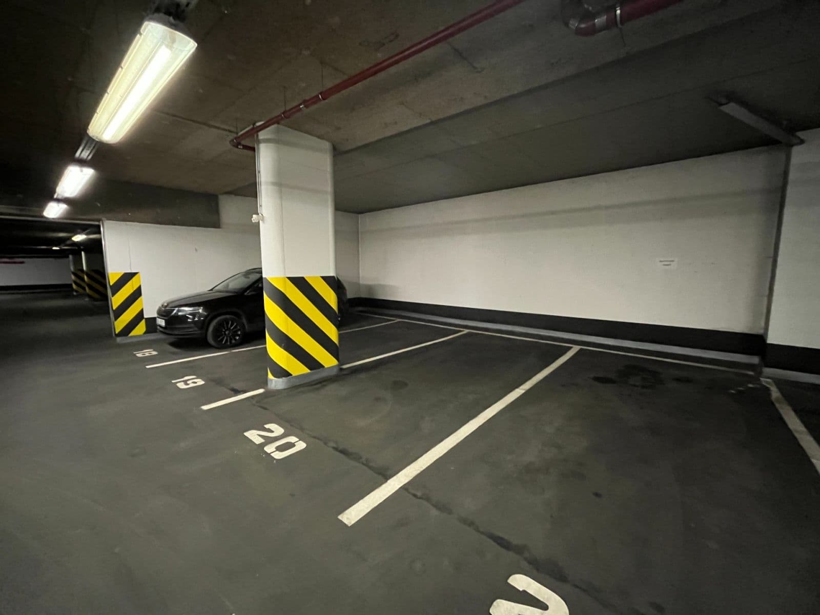 Prenájom garáže 16 m², Karla Engliše, Praha, Praha Prenájom garáže 16 m², Karla Engliše, Praha, Praha