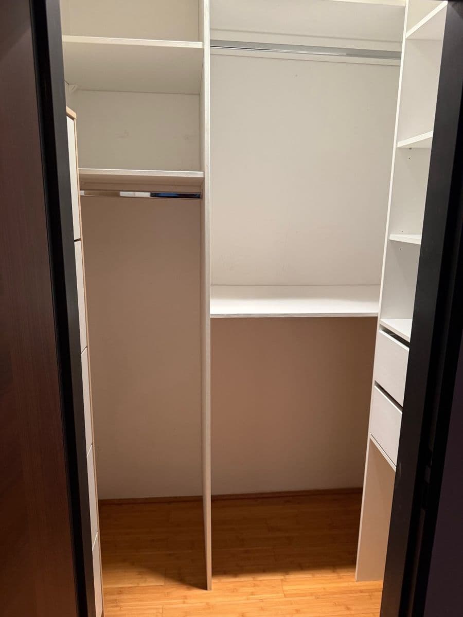 Prenájom bytu 2-izbový 60 m², Žerotínova, Praha, Praha Prenájom bytu 2-izbový 60 m², Žerotínova, Praha, Praha