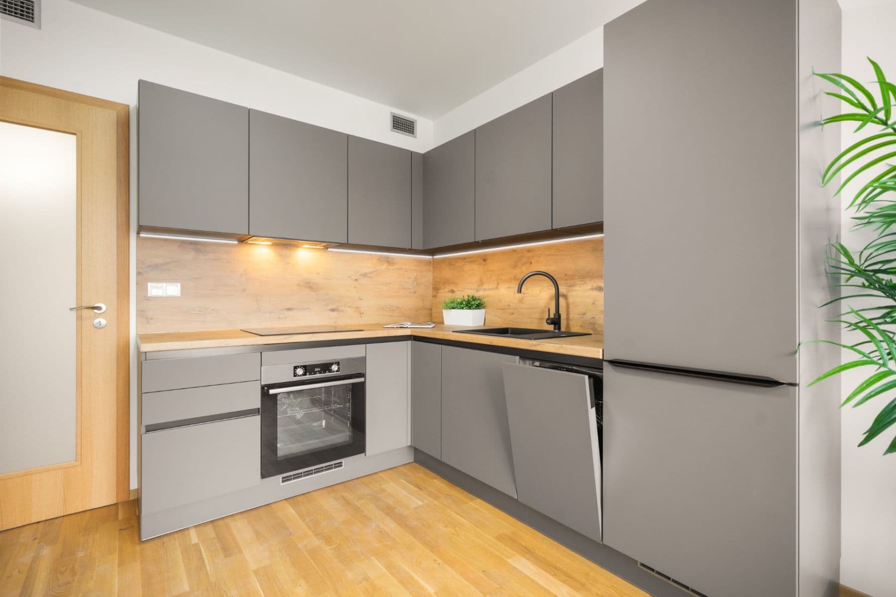 Prenájom bytu 1-izbový 35 m², Smržových, Praha, Praha Prenájom bytu 1-izbový 35 m², Smržových, Praha, Praha