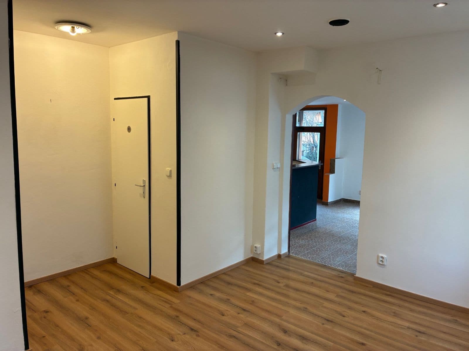 Prenájom nebytového priestoru 141 m², U Jezerky, Praha, Praha Prenájom nebytového priestoru 141 m², U Jezerky, Praha, Praha