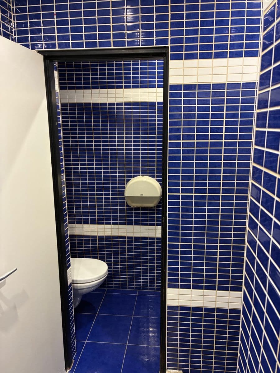 Prenájom nebytového priestoru 141 m², U Jezerky, Praha, Praha Prenájom nebytového priestoru 141 m², U Jezerky, Praha, Praha