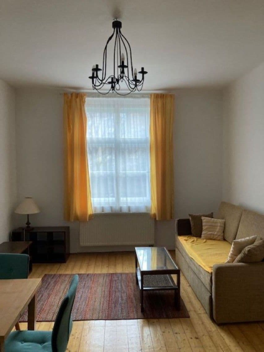 Prenájom bytu 2-izbový 38 m², Lounských, Praha, Praha Prenájom bytu 2-izbový 38 m², Lounských, Praha, Praha