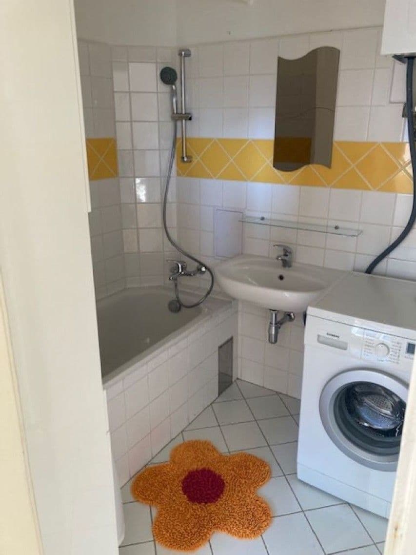 Prenájom bytu 2-izbový 38 m², Lounských, Praha, Praha Prenájom bytu 2-izbový 38 m², Lounských, Praha, Praha