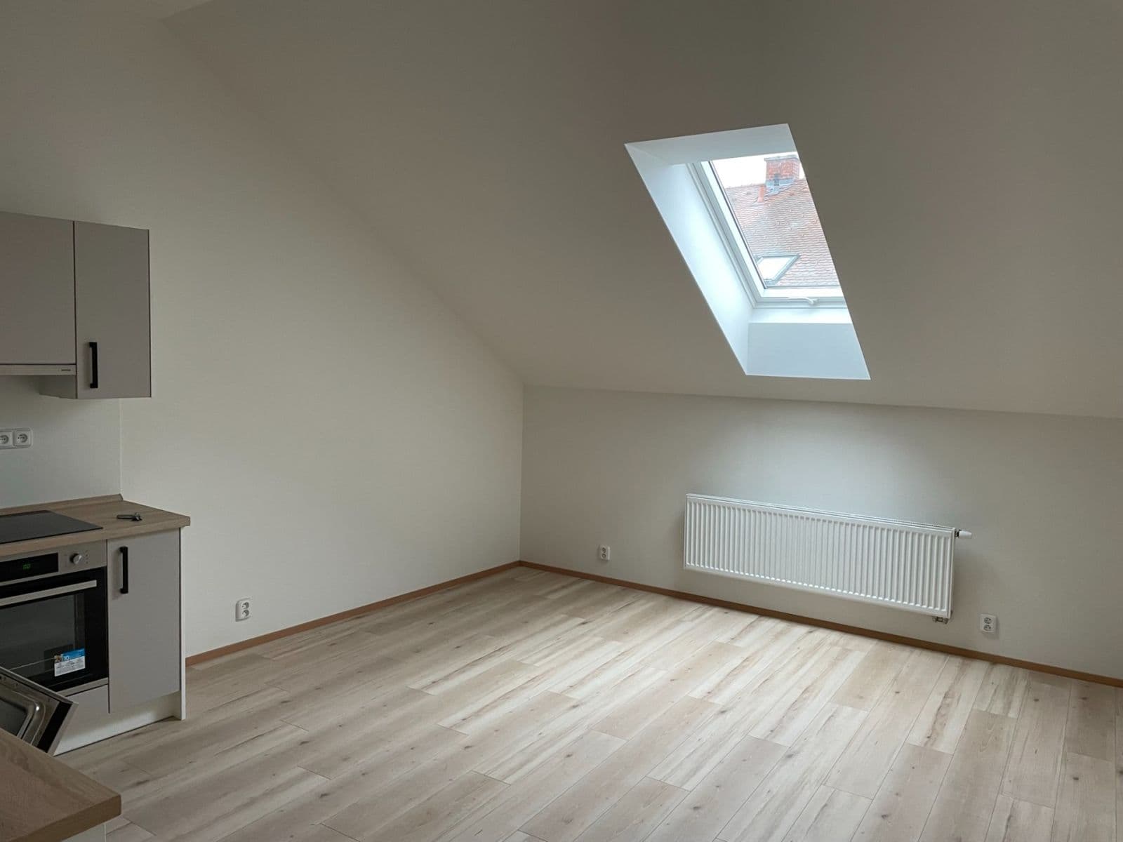 Predaj bytu 2-izbový 61 m², Chržínská, Velvary, Středočeský kraj Predaj bytu 2-izbový 61 m², Chržínská, Velvary, Středočeský kraj