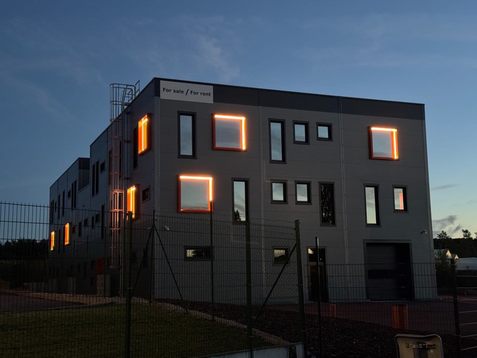 Prenájom kancelárie 280 m², Pražská, Slaný, Středočeský kraj Prenájom kancelárie 280 m², Pražská, Slaný, Středočeský kraj