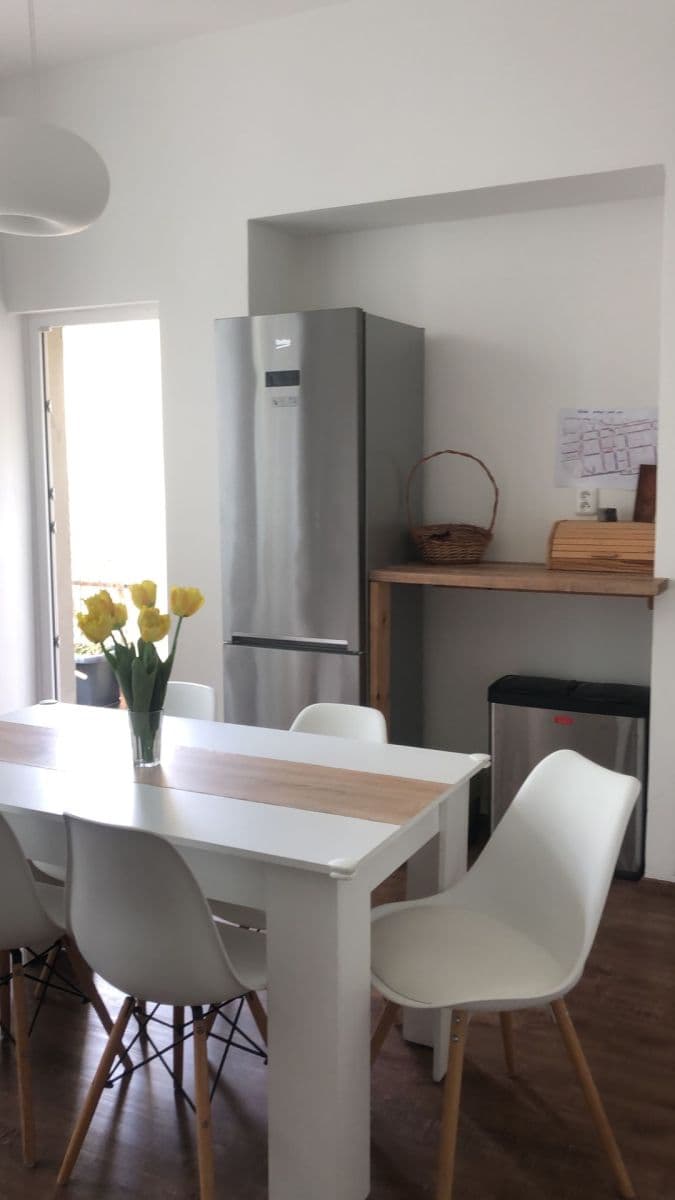 Prenájom bytu 3-izbový 74 m², Křižíkova, Praha, Praha Prenájom bytu 3-izbový 74 m², Křižíkova, Praha, Praha