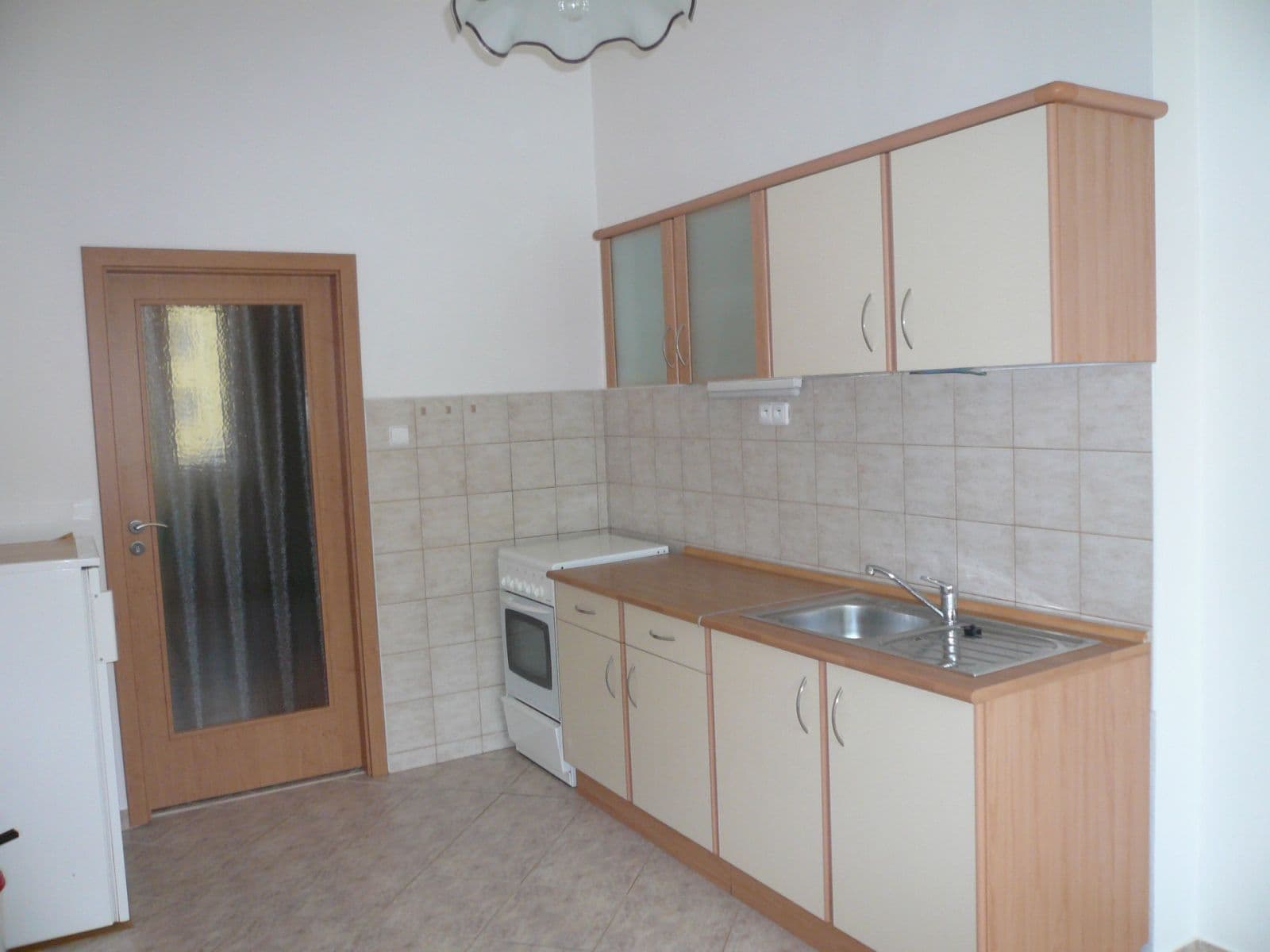 Prenájom bytu 1-izbový 43 m², Poupětova, Praha, Praha Prenájom bytu 1-izbový 43 m², Poupětova, Praha, Praha