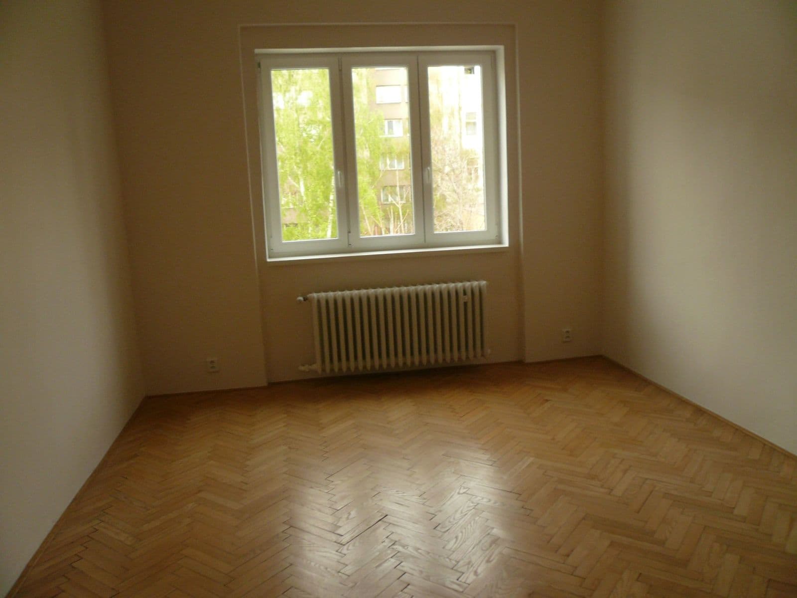 Prenájom bytu 1-izbový 43 m², Poupětova, Praha, Praha Prenájom bytu 1-izbový 43 m², Poupětova, Praha, Praha