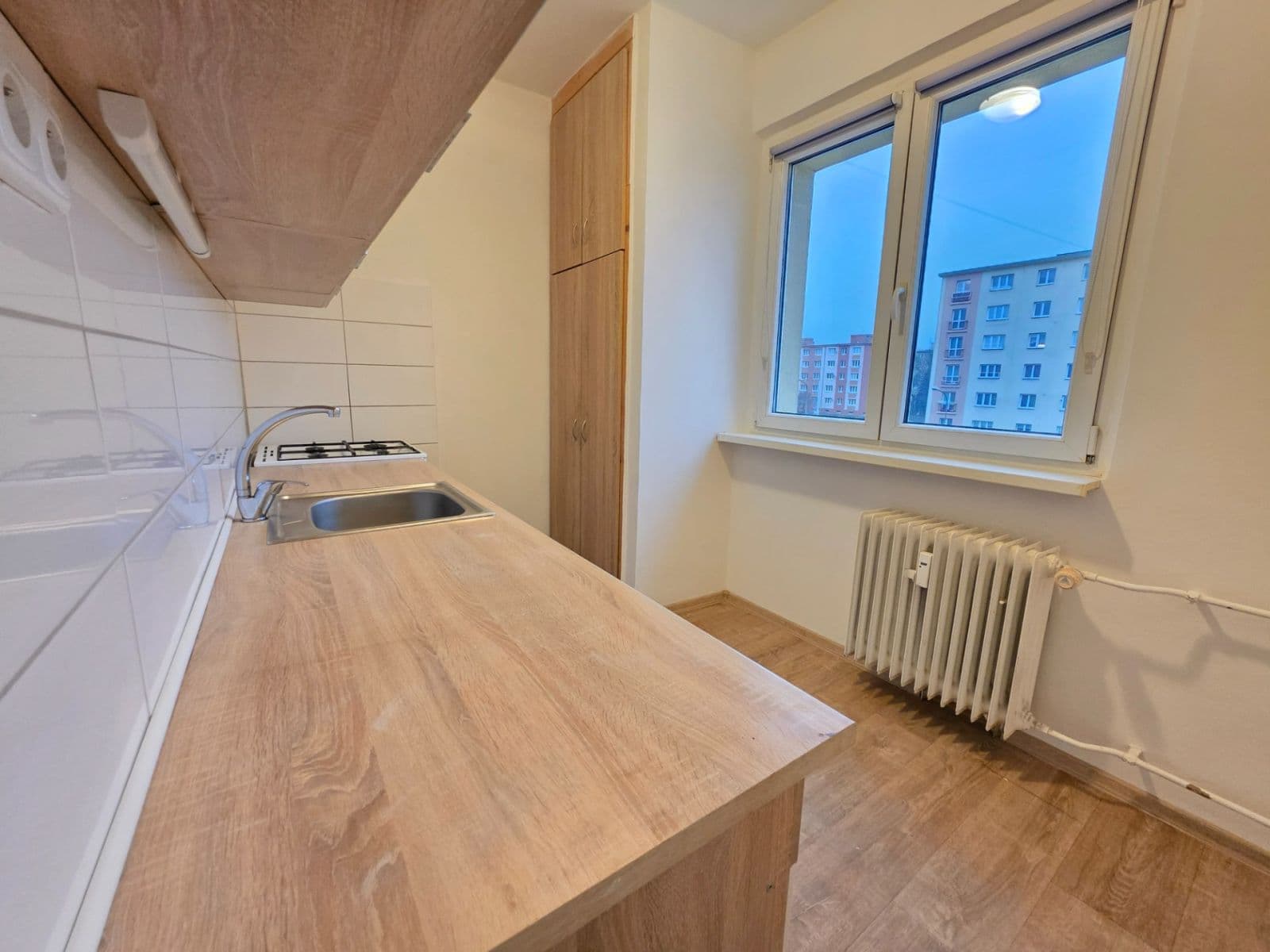 Prenájom bytu 2-izbový 56 m², Jaroslava Vrchlického, Most, Ústecký kraj Prenájom bytu 2-izbový 56 m², Jaroslava Vrchlického, Most, Ústecký kraj