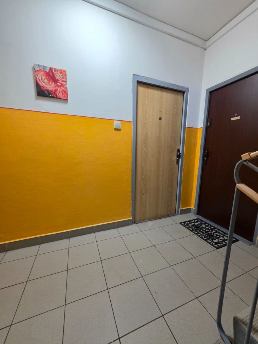 Prenájom bytu 2-izbový 56 m², Jaroslava Vrchlického, Most, Ústecký kraj Prenájom bytu 2-izbový 56 m², Jaroslava Vrchlického, Most, Ústecký kraj