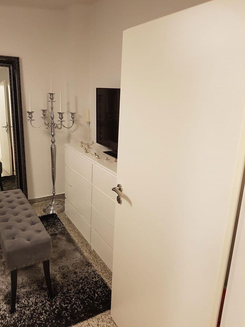 Prenájom bytu 3-izbový 86 m², Schultheißenstraße 21, Hameln, Dolné Sasko Prenájom bytu 3-izbový 86 m², Schultheißenstraße 21, Hameln, Dolné Sasko