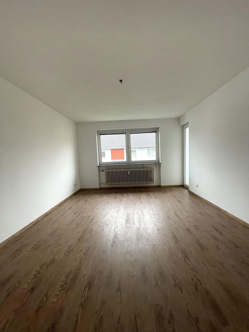 Prenájom bytu 3-izbový 74 m², Bürger-Meister-Diehl Str. 29, Eisenberg (Pfalz), Porýnie-Falcko Prenájom bytu 3-izbový 74 m², Bürger-Meister-Diehl Str. 29, Eisenberg (Pfalz), Porýnie-Falcko