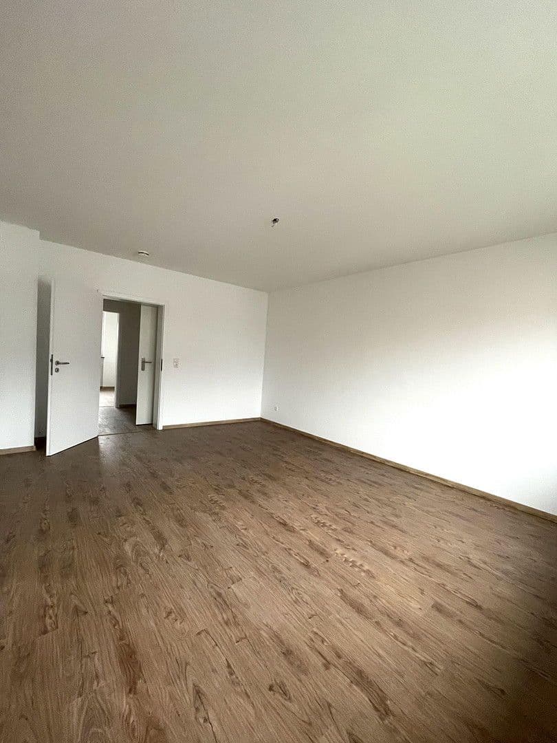 Prenájom bytu 3-izbový 74 m², Bürger-Meister-Diehl Str. 29, Eisenberg (Pfalz), Porýnie-Falcko Prenájom bytu 3-izbový 74 m², Bürger-Meister-Diehl Str. 29, Eisenberg (Pfalz), Porýnie-Falcko