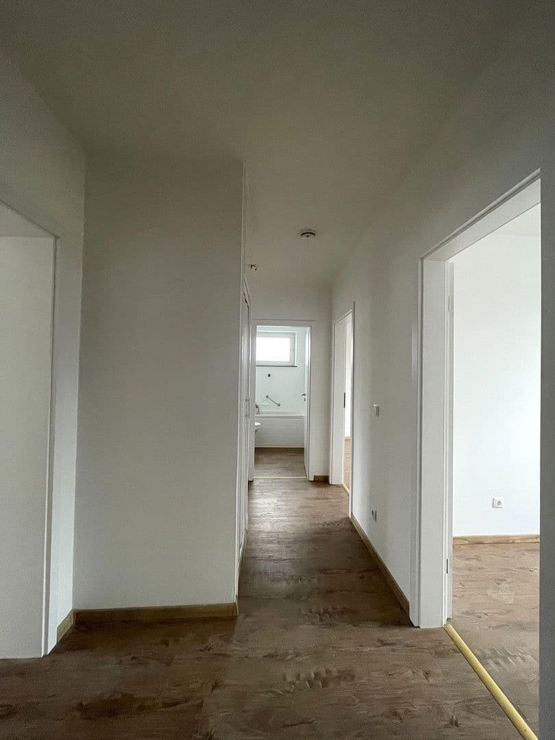 Prenájom bytu 3-izbový 74 m², Bürger-Meister-Diehl Str. 29, Eisenberg (Pfalz), Porýnie-Falcko Prenájom bytu 3-izbový 74 m², Bürger-Meister-Diehl Str. 29, Eisenberg (Pfalz), Porýnie-Falcko