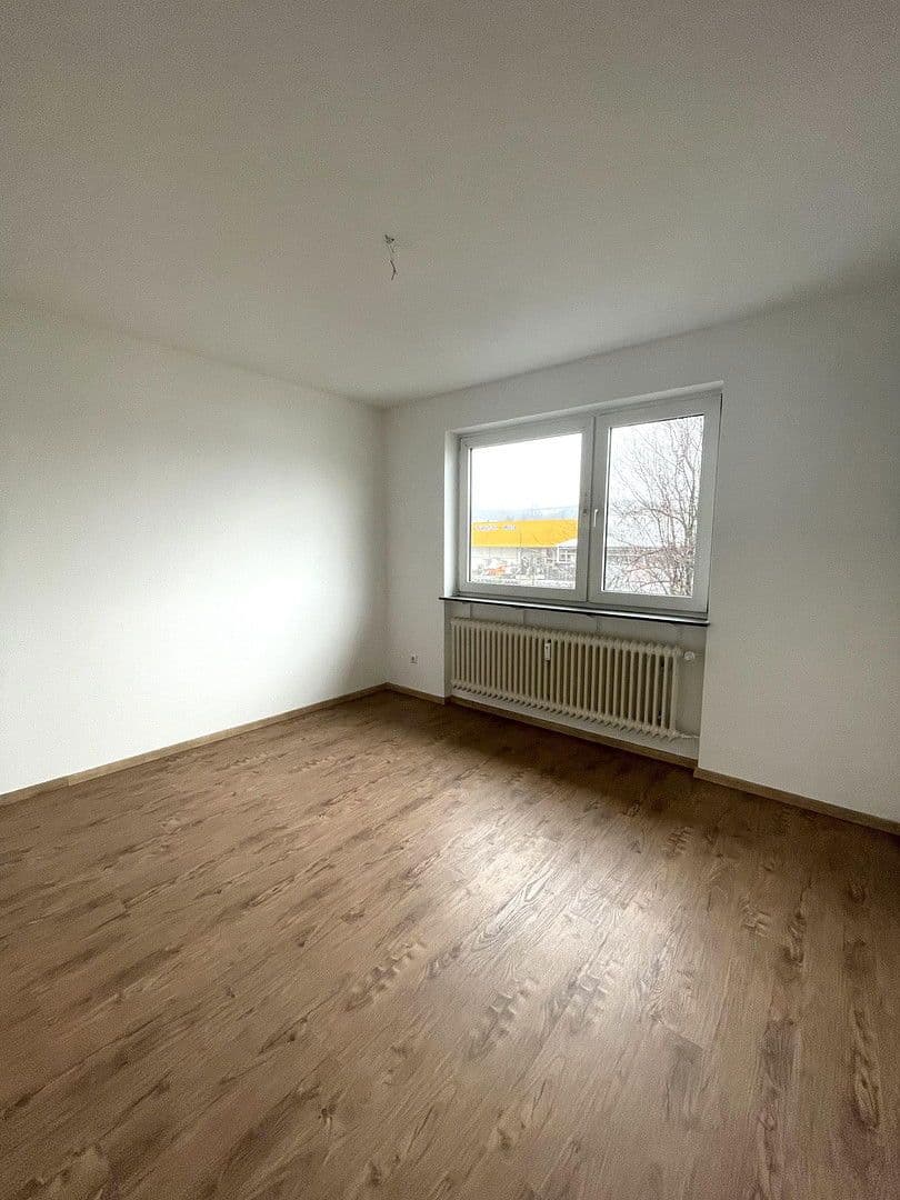 Prenájom bytu 3-izbový 74 m², Bürger-Meister-Diehl Str. 29, Eisenberg (Pfalz), Porýnie-Falcko Prenájom bytu 3-izbový 74 m², Bürger-Meister-Diehl Str. 29, Eisenberg (Pfalz), Porýnie-Falcko