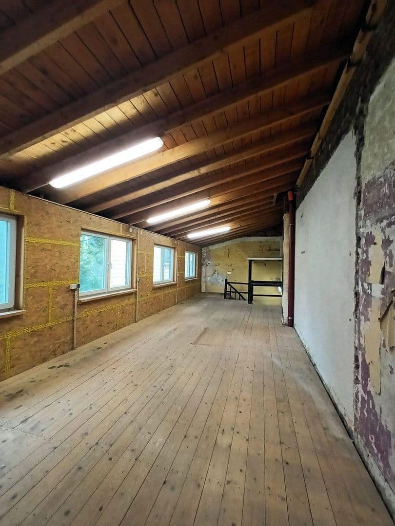 Prenájom nebytového priestoru 100 m², Möbecker Str 21, Wuppertal, Severné Porýnie - Westfálsko Prenájom nebytového priestoru 100 m², Möbecker Str 21, Wuppertal, Severné Porýnie - Westfálsko