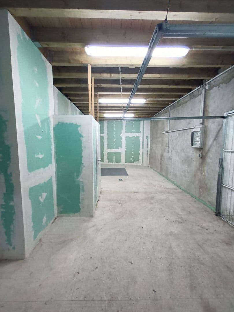 Prenájom nebytového priestoru 100 m², Möbecker Str 21, Wuppertal, Severné Porýnie - Westfálsko Prenájom nebytového priestoru 100 m², Möbecker Str 21, Wuppertal, Severné Porýnie - Westfálsko