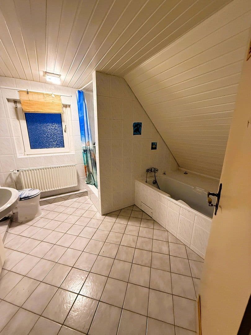 Prenájom bytu 2-izbový 55 m², Landstraße 47, Barsinghausen, Dolné Sasko Prenájom bytu 2-izbový 55 m², Landstraße 47, Barsinghausen, Dolné Sasko