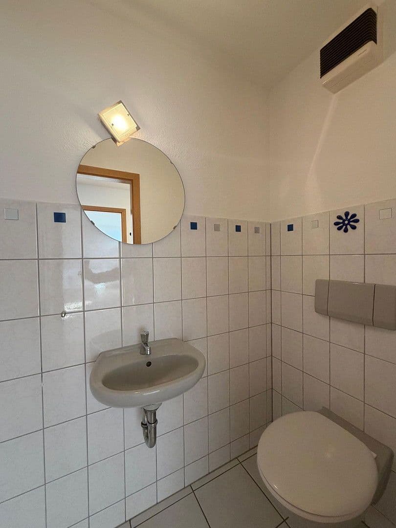 Predaj bytu 3-izbový 83 m², Alte Schulstr. 11, Zimmern ob Rottweil, Bádensko-Wurttembersko Predaj bytu 3-izbový 83 m², Alte Schulstr. 11, Zimmern ob Rottweil, Bádensko-Wurttembersko
