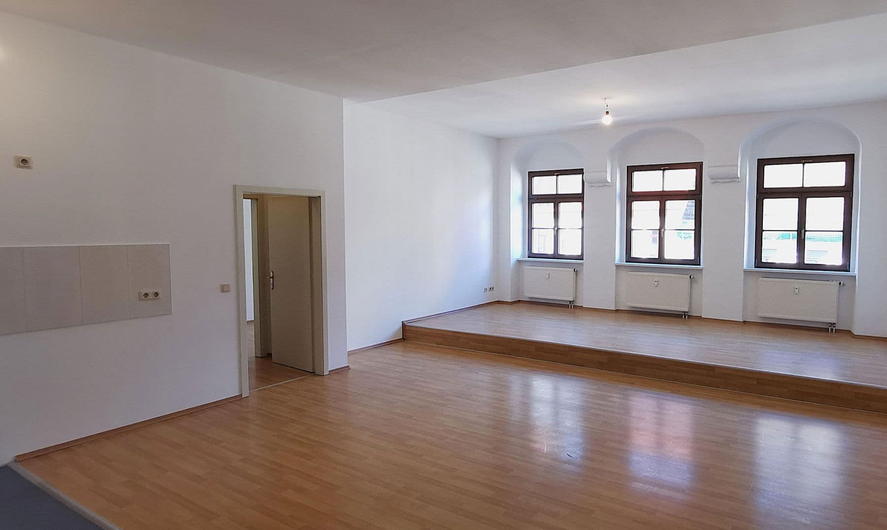 Prenájom bytu 3-izbový 95 m², Petersstrasse 23, Freiberg, Sasko Prenájom bytu 3-izbový 95 m², Petersstrasse 23, Freiberg, Sasko