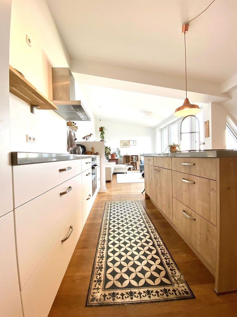 Prenájom bytu 3-izbový 119 m², Berlin, Berlín Prenájom bytu 3-izbový 119 m², Berlin, Berlín