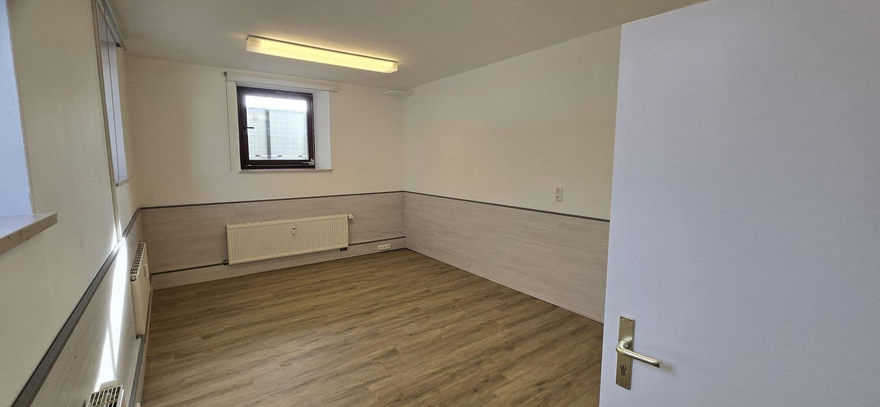 Prenájom kancelárie 38 m², Starnberg, Bavorsko Prenájom kancelárie 38 m², Starnberg, Bavorsko