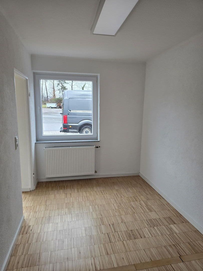 Prenájom kancelárie 49 m², Im Gewerbegebiet 11, Sankt Ingbert, Sársko Prenájom kancelárie 49 m², Im Gewerbegebiet 11, Sankt Ingbert, Sársko