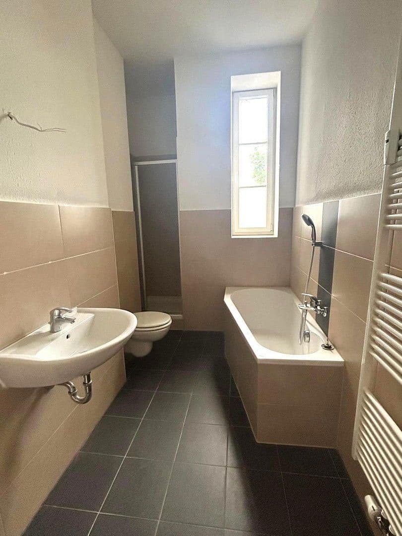 Prenájom bytu 4-izbový 102 m², Paracelsusstraße 2c, Halle (Saale), Sasko-Anhaltsko Prenájom bytu 4-izbový 102 m², Paracelsusstraße 2c, Halle (Saale), Sasko-Anhaltsko