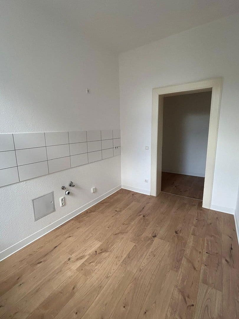 Prenájom bytu 4-izbový 102 m², Paracelsusstraße 2c, Halle (Saale), Sasko-Anhaltsko Prenájom bytu 4-izbový 102 m², Paracelsusstraße 2c, Halle (Saale), Sasko-Anhaltsko
