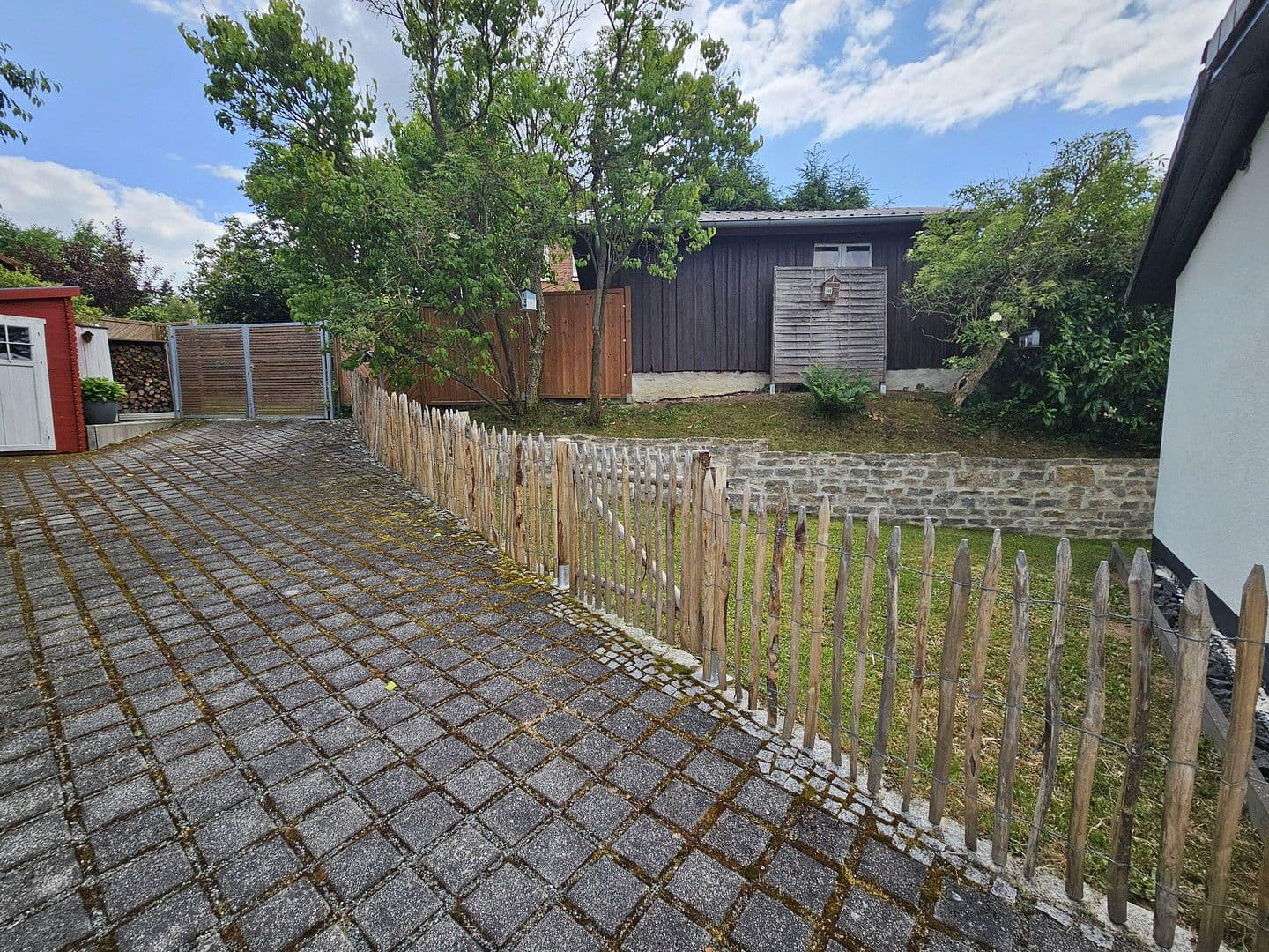 Predaj domu 152 m², pozemek 921 m², Heinersreuth, Bavorsko Predaj domu 152 m², pozemek 921 m², Heinersreuth, Bavorsko