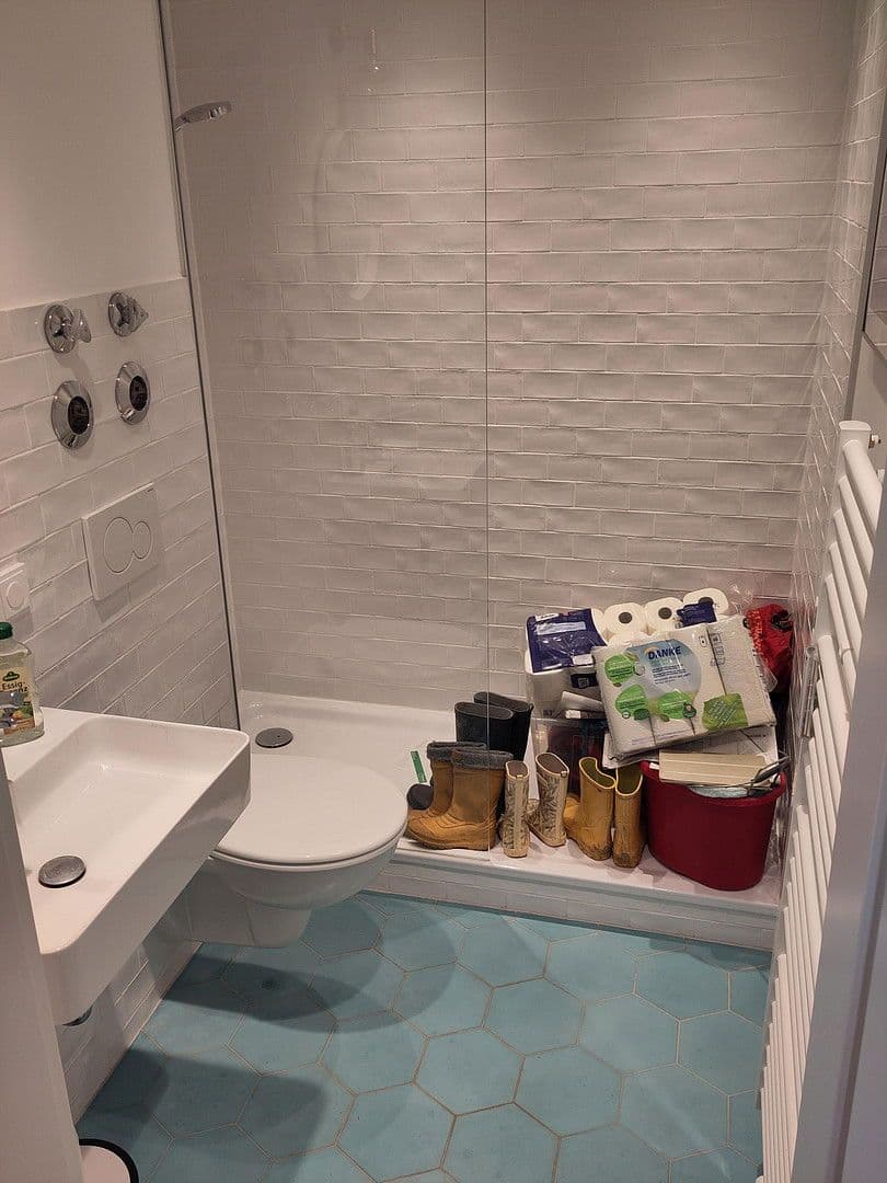 Prenájom bytu 3-izbový 102 m², München, Bavorsko Prenájom bytu 3-izbový 102 m², München, Bavorsko