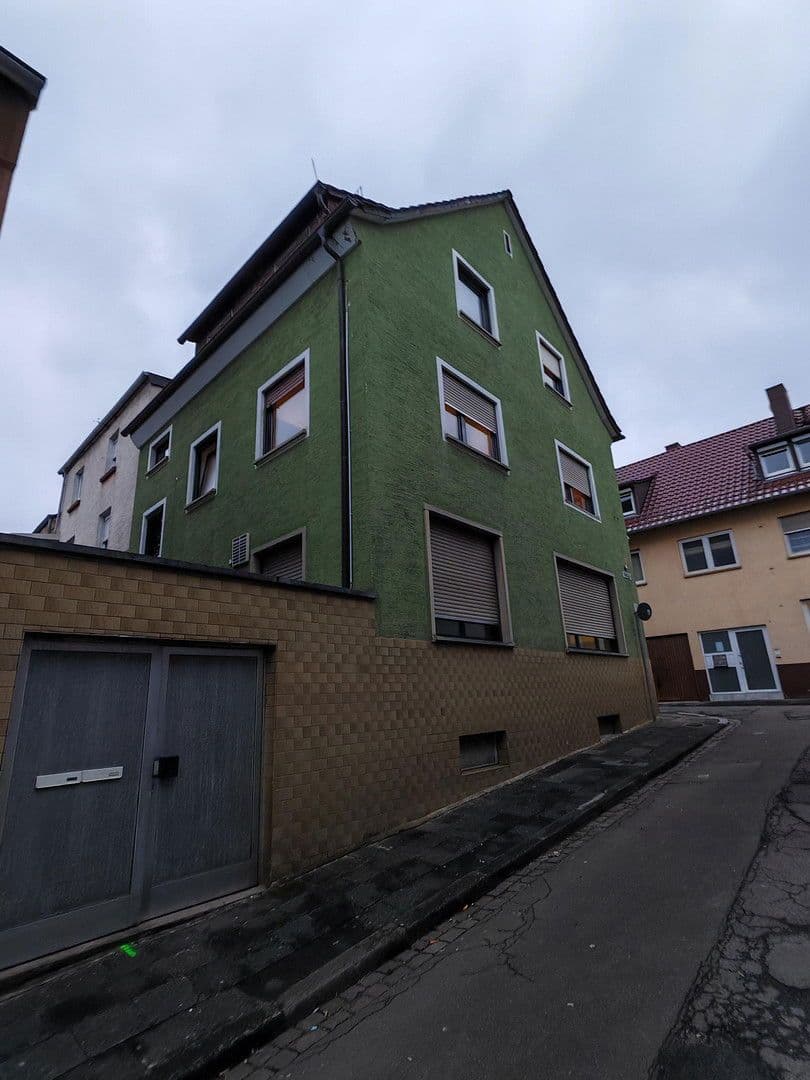 Predaj domu 190 m², pozemek 115 m², Kaiserslautern, Porýnie-Falcko Predaj domu 190 m², pozemek 115 m², Kaiserslautern, Porýnie-Falcko