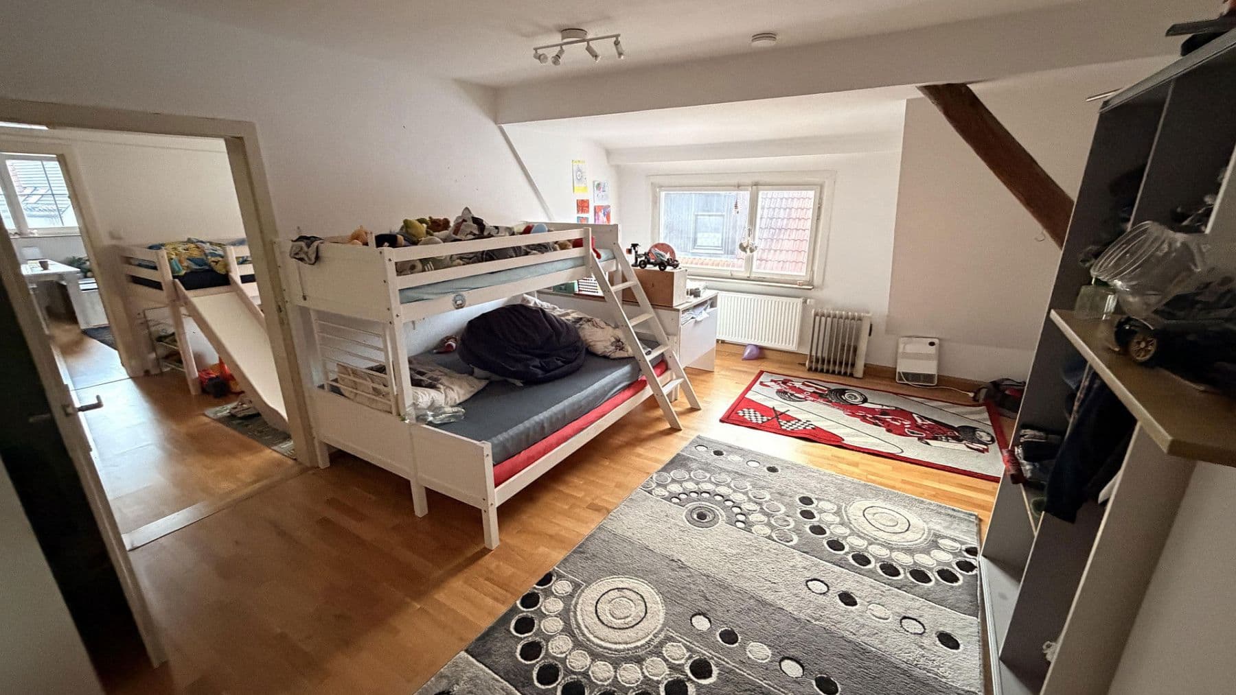 Predaj domu 408 m², pozemek 362 m², Weilheim, Bádensko-Wurttembersko Predaj domu 408 m², pozemek 362 m², Weilheim, Bádensko-Wurttembersko