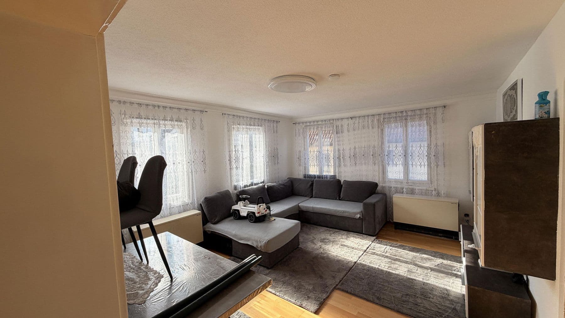 Predaj domu 408 m², pozemek 362 m², Weilheim, Bádensko-Wurttembersko Predaj domu 408 m², pozemek 362 m², Weilheim, Bádensko-Wurttembersko