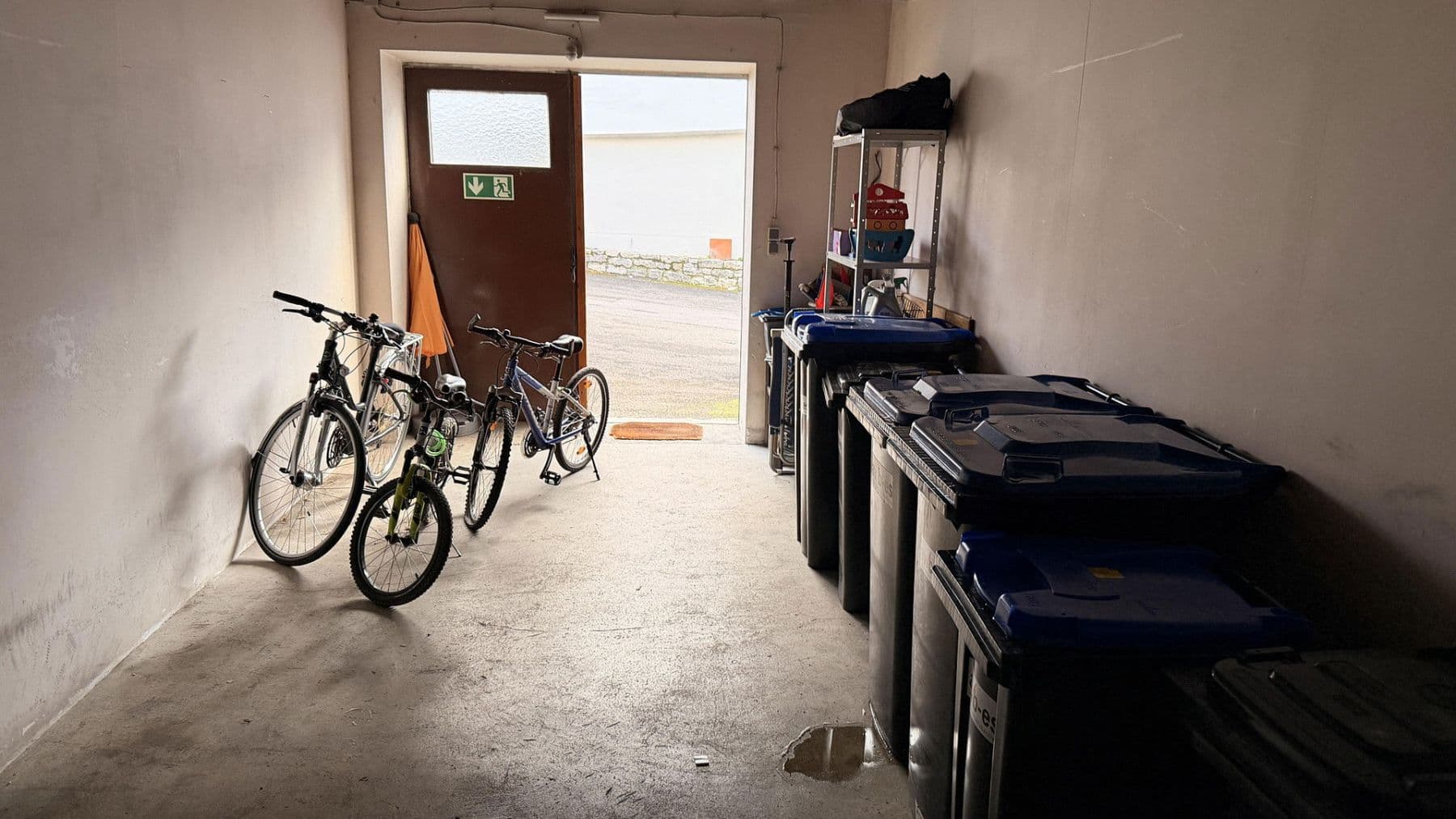 Predaj domu 408 m², pozemek 362 m², Weilheim, Bádensko-Wurttembersko Predaj domu 408 m², pozemek 362 m², Weilheim, Bádensko-Wurttembersko