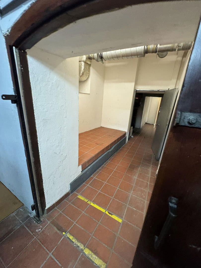 Prenájom nebytového priestoru 70 m², Innsbruck, Tirolsko Prenájom nebytového priestoru 70 m², Innsbruck, Tirolsko