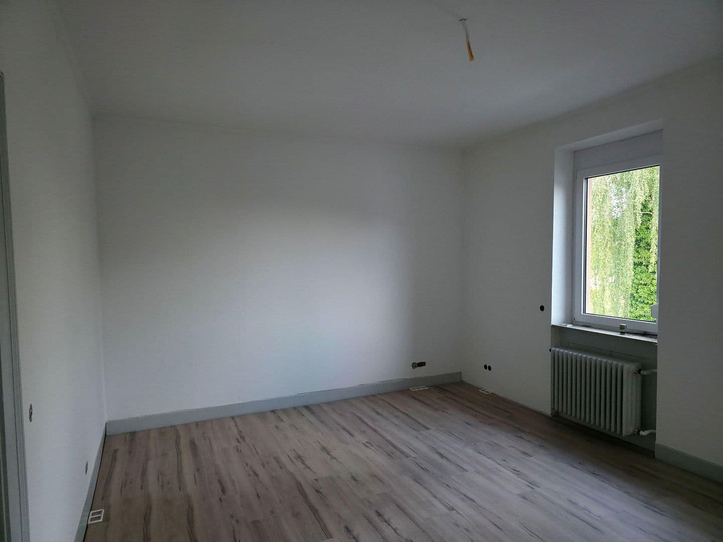 Prenájom bytu 5-izbový 105 m², Ellwangen (Jagst), Bádensko-Wurttembersko Prenájom bytu 5-izbový 105 m², Ellwangen (Jagst), Bádensko-Wurttembersko