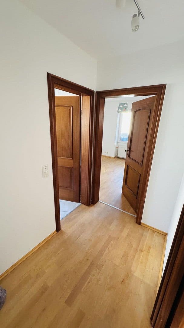 Prenájom bytu 4-izbový 118 m², Germering, Bavorsko Prenájom bytu 4-izbový 118 m², Germering, Bavorsko